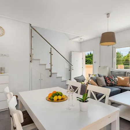 Fint Hus Newly Built House In Punta Prima/torrevieja *