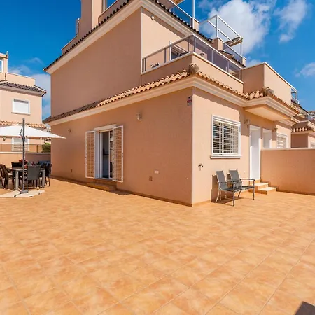 Fint Hus Newly Built House In Punta Prima/torrevieja